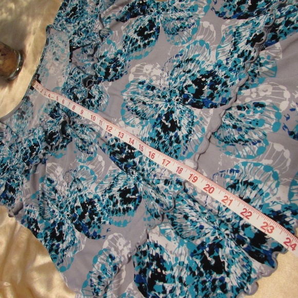 Tiered Ruffle Front Blouse - Picture 6 of 8